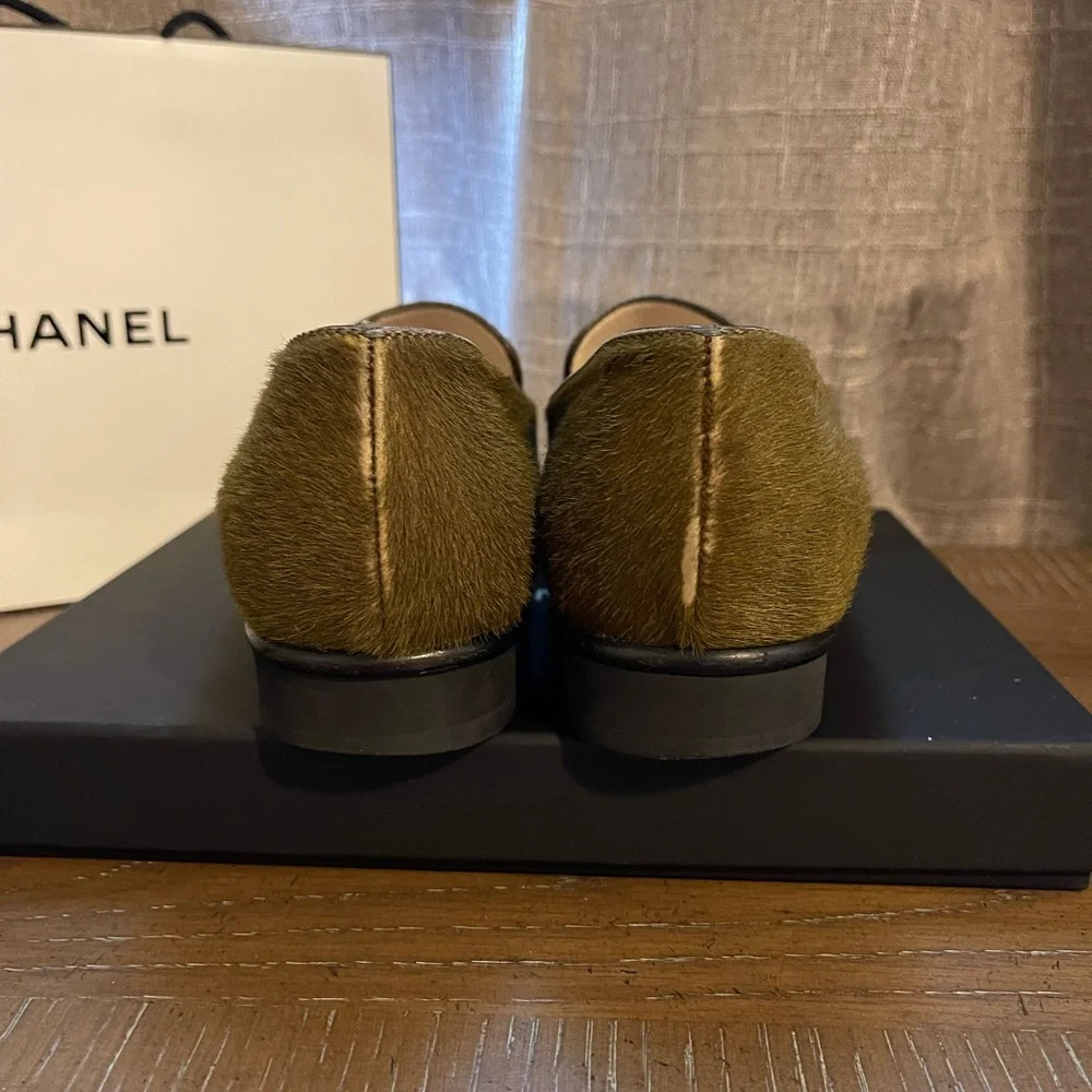 CHANEL Moss Green Loafers - Picture 5 of 9